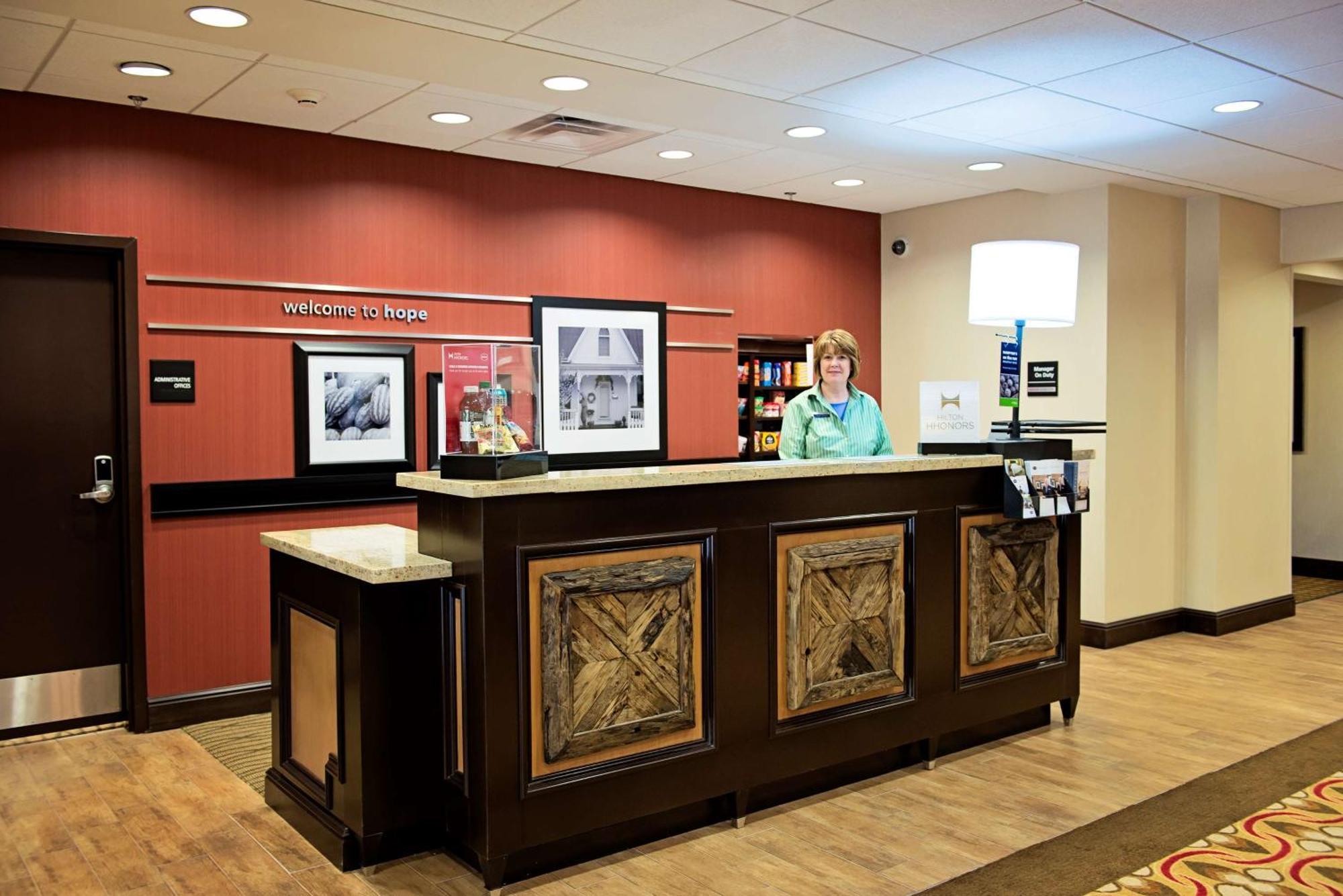 Hampton Inn And Suites Hope Exteriör bild